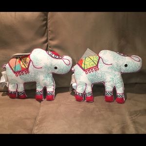 Set of 2 Colorful Elephant Pillows 🐘🐘